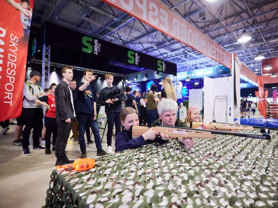 Kombiner dine skills inden for esport med bevægelse hos DIF