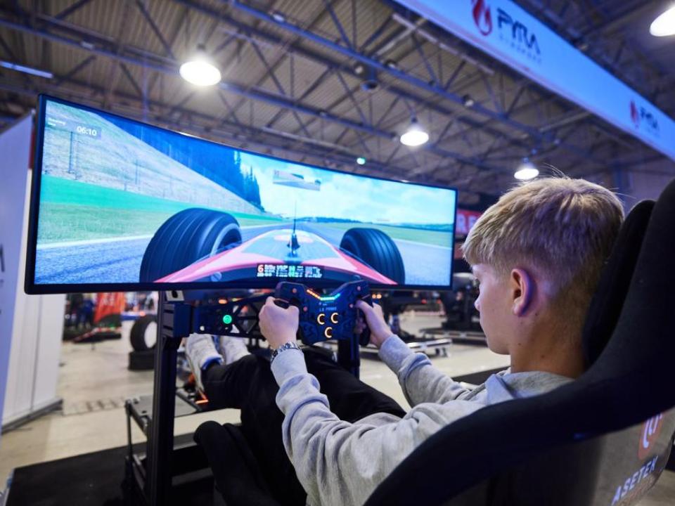 Gamebox aktiviteter: FYRA SimSport