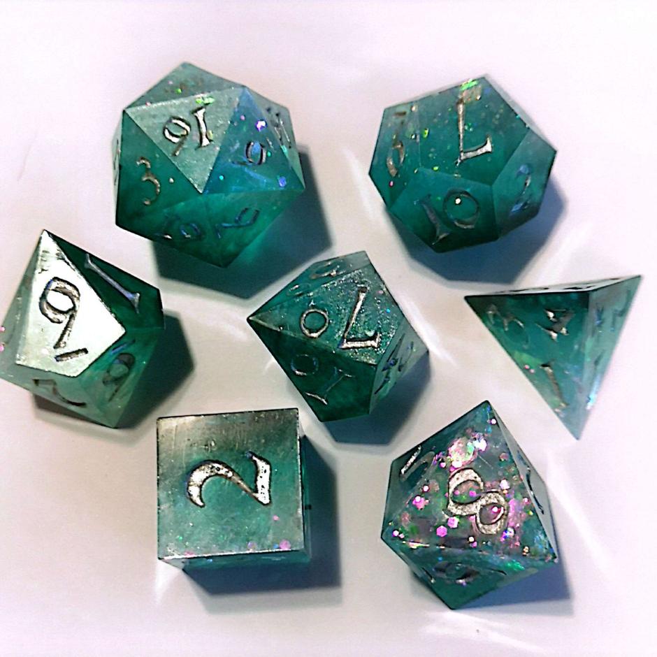 Sharp edge dice